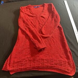 APT. 9 Sweater Women's Size Large Red V-Neck Long Sleeve Knit Lightweight